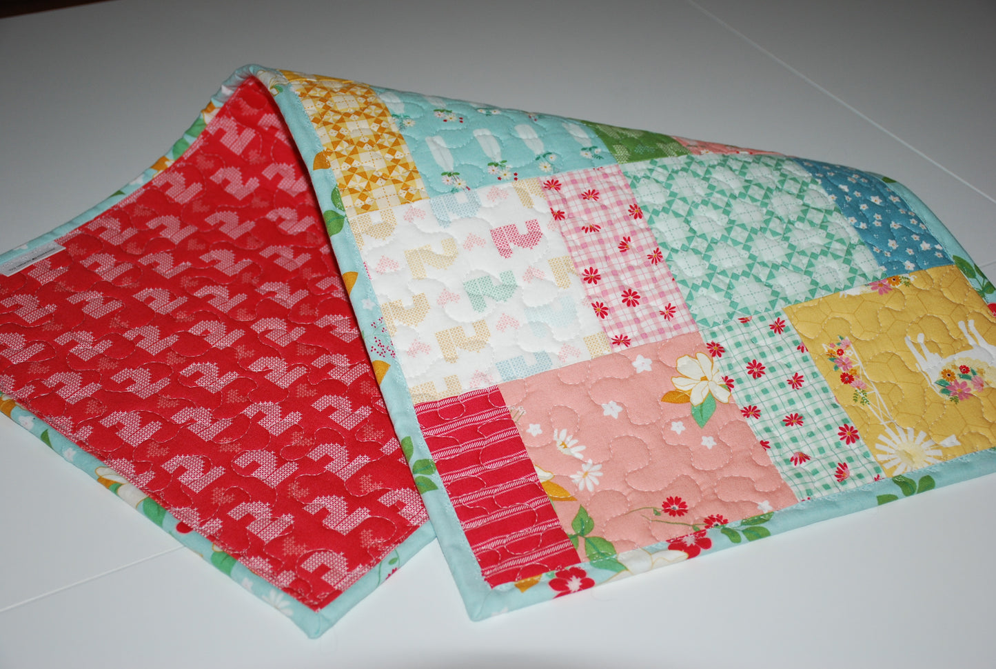Country Life Quilted Table Runner Red Barns